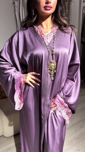 💜Our purple kandoura now available💜 Available in 5 beautiful colours. The kandouras are one si - frame at 0m25s
